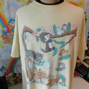 Vintage 90s Cute Kitty Cat Wind Surfing Birds Light Yellow Tee Kittens T-shirt